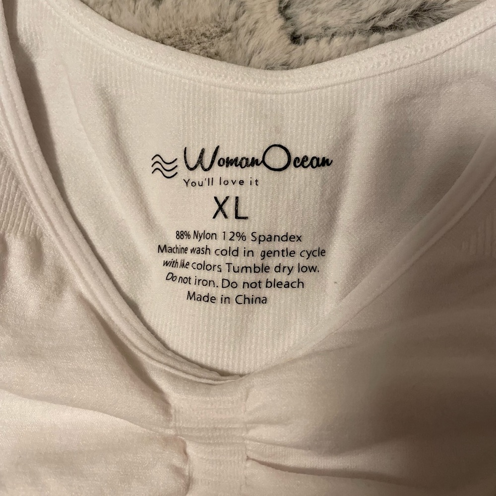 Woman Ocean XL white compression top